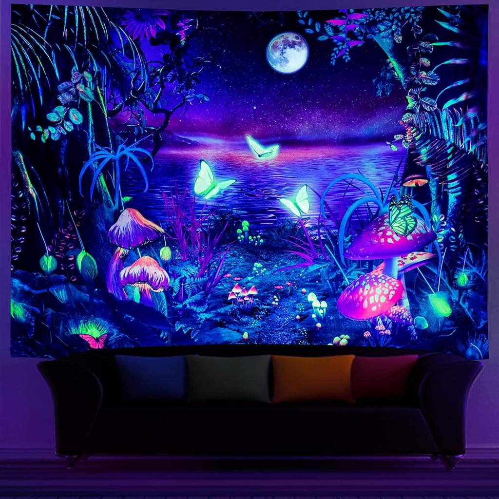Arazzo Fantasy Forest con luce nera, arazzo estetico Moon, arazzo farfalla reattivo UV, arazzo Galaxy Space, da appendere alla parete per camera da letto e soggiorno
