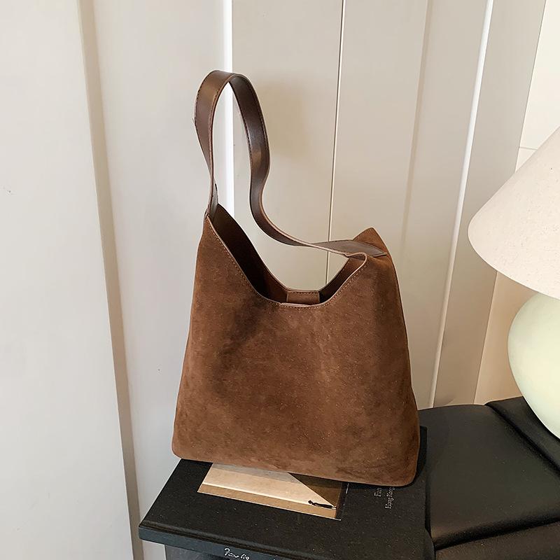 Mattes Wildleder Pendler Damen neue High-End Textur lässige einfache Schulter Eimer Tasche