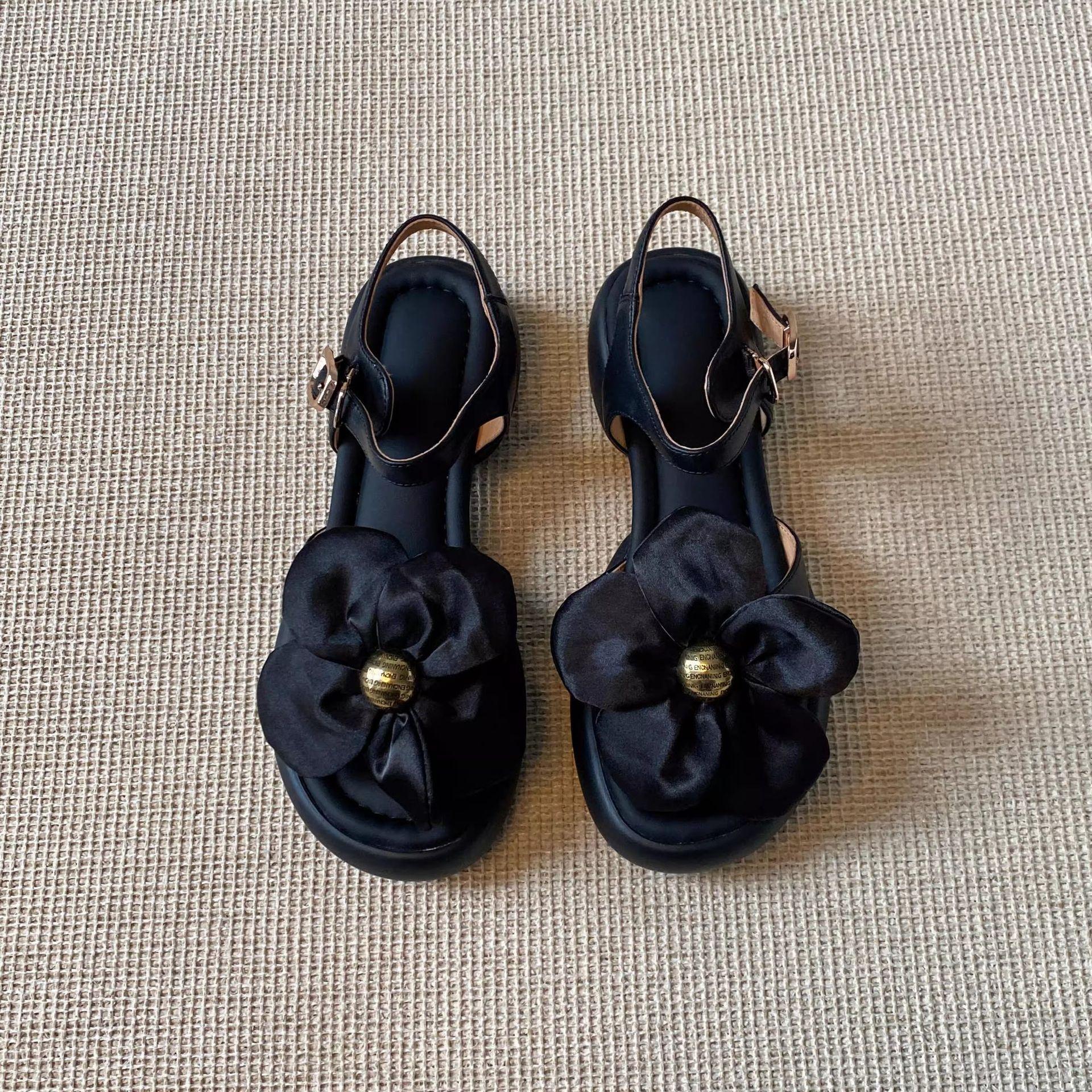 

It is fairy and easy to wear with a skirt. Thick-soled flower sandals 2025 summer mid-heeled imitation leather round head one-word buckle sandals 40 чёрный