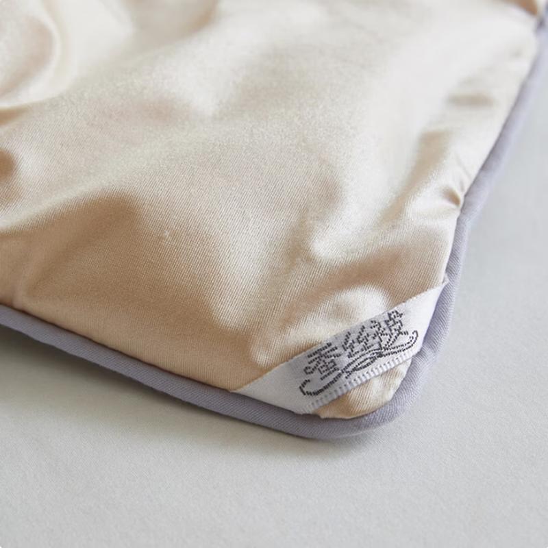 FIRS Cool Silk Summer Quilt