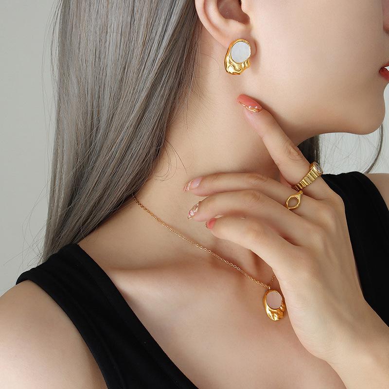 Korean-Inspired Irregular Mother-of-Pearl Pendant Necklace & Earring Gold-Plated Set
