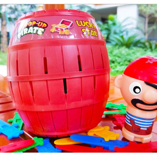 Nouveau drôle Pirate baril jouets jeu chanceux sautant Pirates seau épée poignard Pop Up jouet délicat blagues de famille pour enfant enfant cadeau