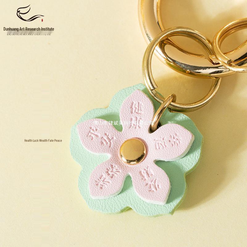 Dunhuang Three Rabbits Rotating Mirror Keychain - Cultural Souvenir Gift