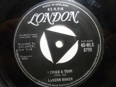 7inch Record LAVERN BAKER - I Cried A Tear / St. Louis Blues 45HLE8790 London Records 1958 UK Rock Used