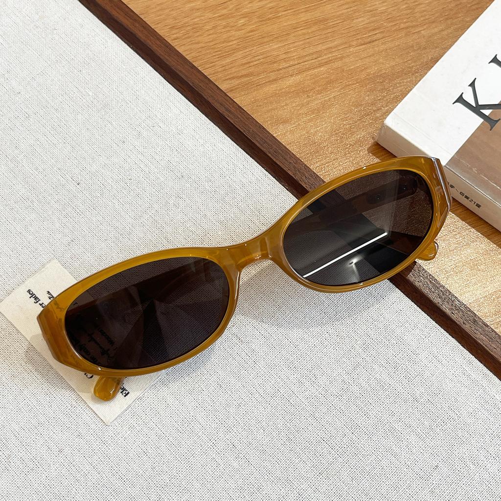 Summer white sunglasses women's premium sense UV protection sunshade oval new Spice Girl sunglasses