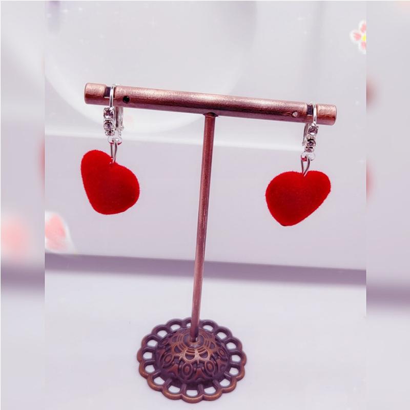 New velvet small fur ball earrings temperament fur ball earrings new earrings Korean version love earrings women