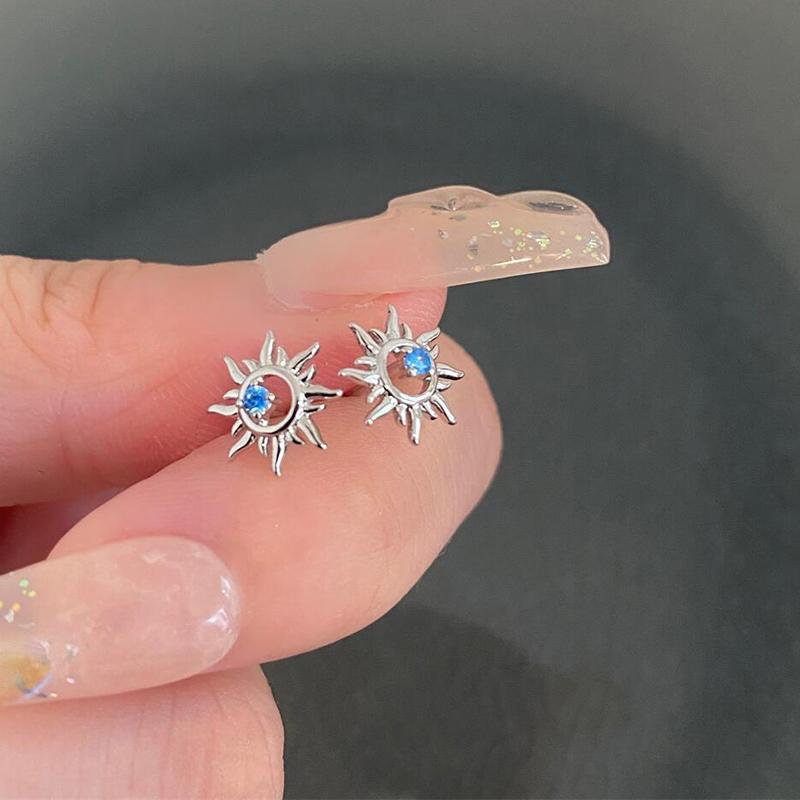 1Pair Silver Color Blue Diamond Sunflower Stud Earrings  Temperament Light Luxury Earring For Women Party Jewelry Gift