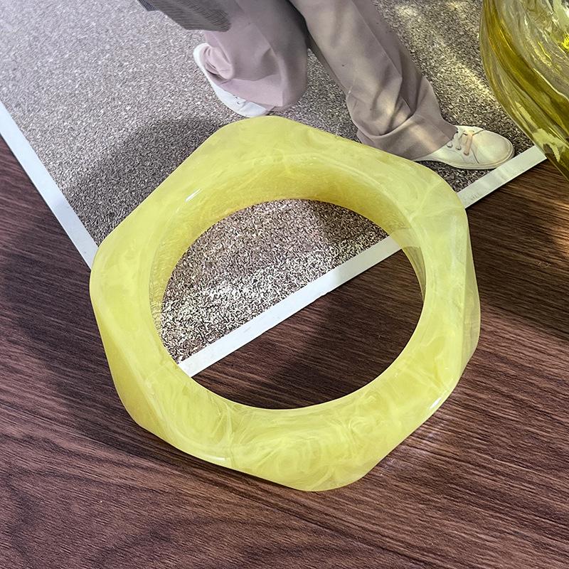

Vintage Polygon Acrylic Resin Chunky Bangles for Women Kpop Geometric Charm Bracelets Couple Jewelry Pulseras