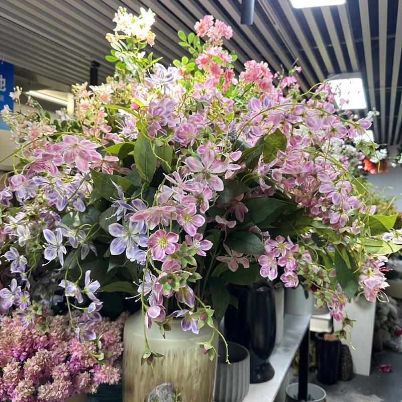 Arranjo de Flores de Jasmim em Crepe de Luxo - Adereço de Decoração para Interiores