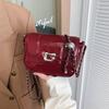 Xeie Thuk Crossbody Bag Women PU Chain Strap Flap Lock Daily