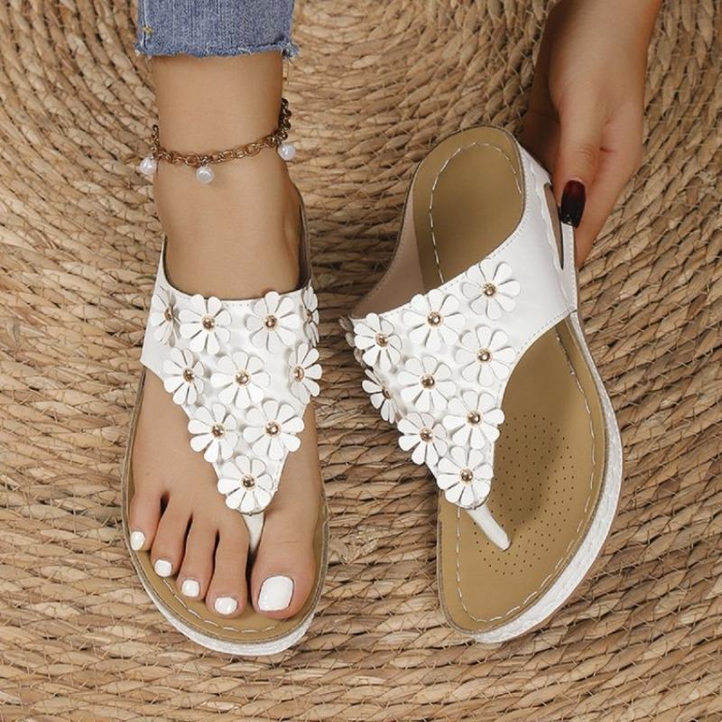 Flower rivet thick-soled mezzanine sandals women's sewing line bottom slope heel beach cool slippers
