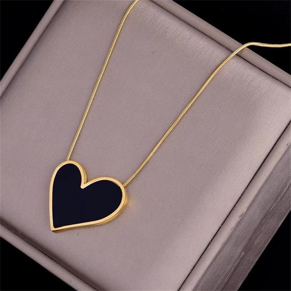 European Bestseller Stainless Steel Heart Necklace & Earring Set - Fashionable, Colorfast, Non-Fading Titanium Steel 