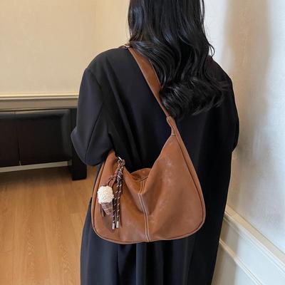 Fashion Texture Dumpling Bag Autumn and Winter Trend Simple Solid Color Shoulder Bag Large Capacity Leisure Commuter Messenger Bag Women's Bag