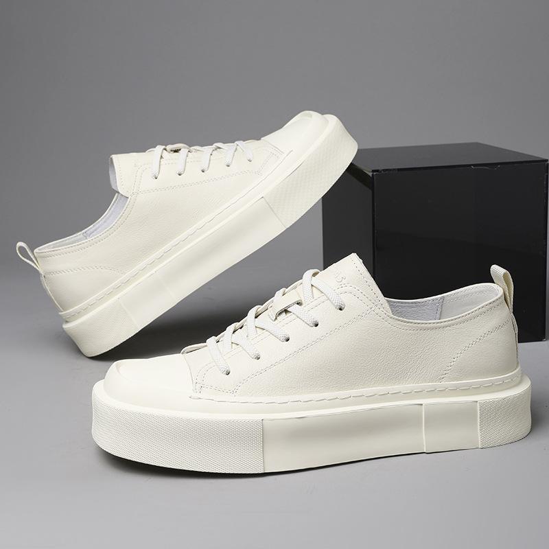 2025 autumn new men's sports and leisure board shoes Japanese commuter versatile men's shoes solid color high street handsome board shoes