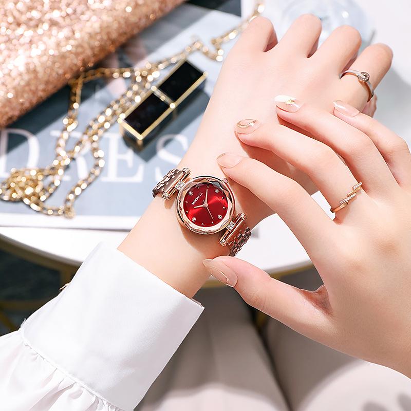 Small Plate Fashion Temperament Simple Rose Gold Steel Belt Women S Watch Trend Diamond Inlaid Quartz Watch