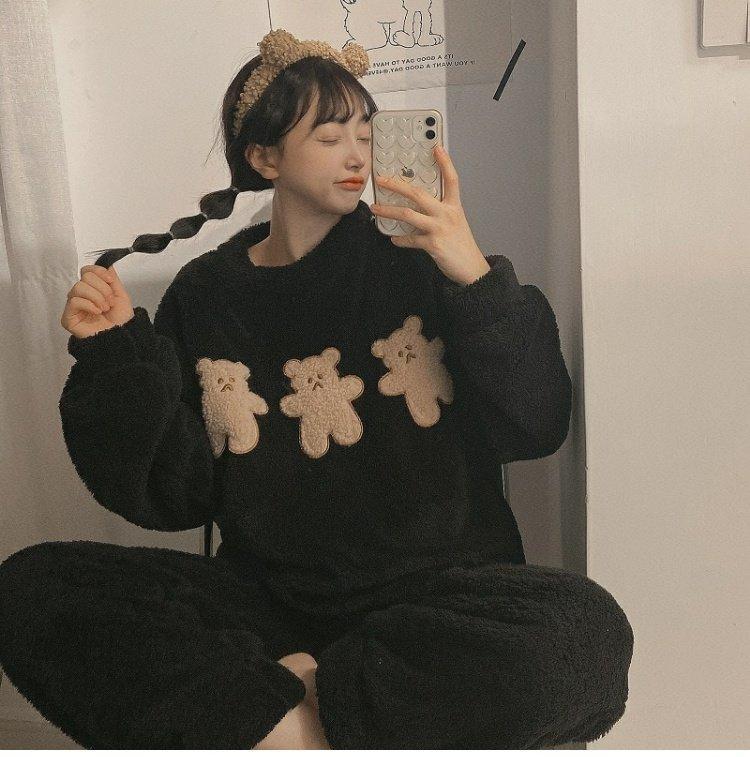 

Korean Women s Winter Velvet Pajama Set - Cute Bear Coral Fleece Loungewear M