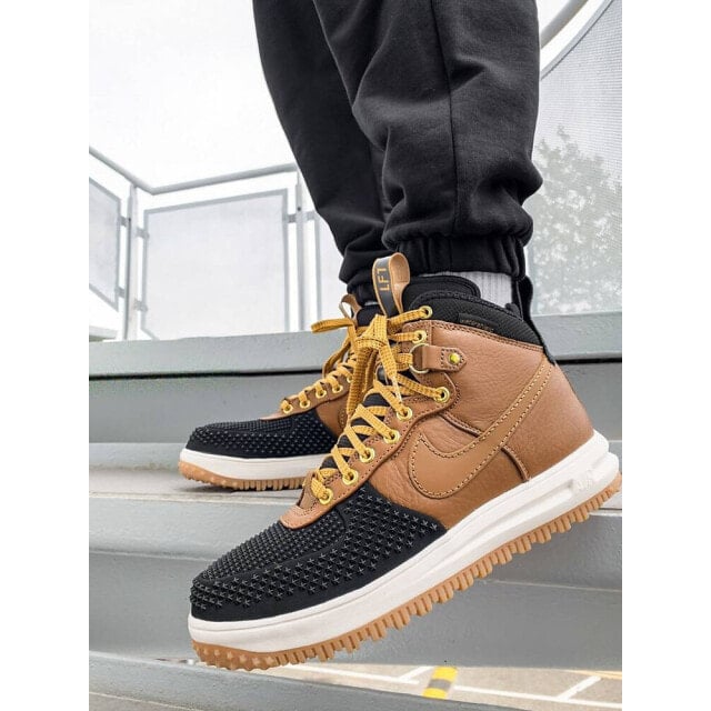 

Ботинки Nike Air Force 1 Lunar Force коричневого и черного цвета с резиновой подошвой