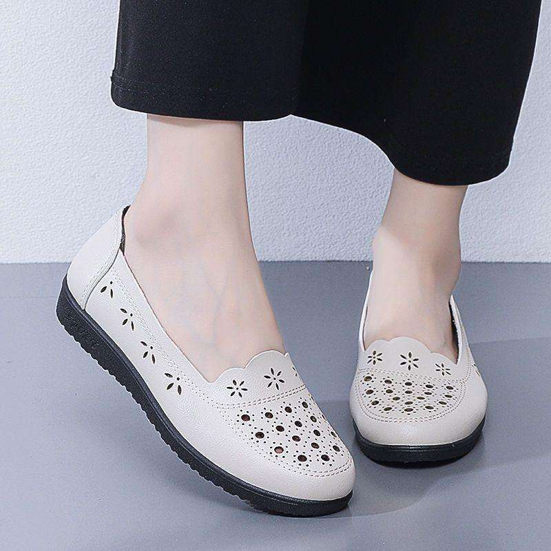 Summer new middle-aged and elderly leather shoes comfortable non-slip sandals women's soft leather hollow breathable hole shoes soft-soled mo