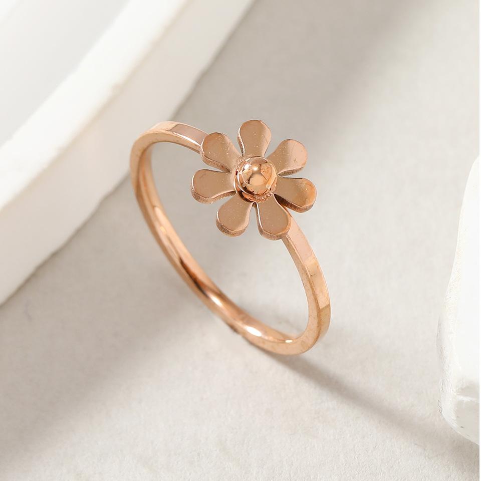 New Fashion Titanium Steel Ring Niche Welding Small Daisy Flower Index Finger Ring Stainless Steel Jewelry