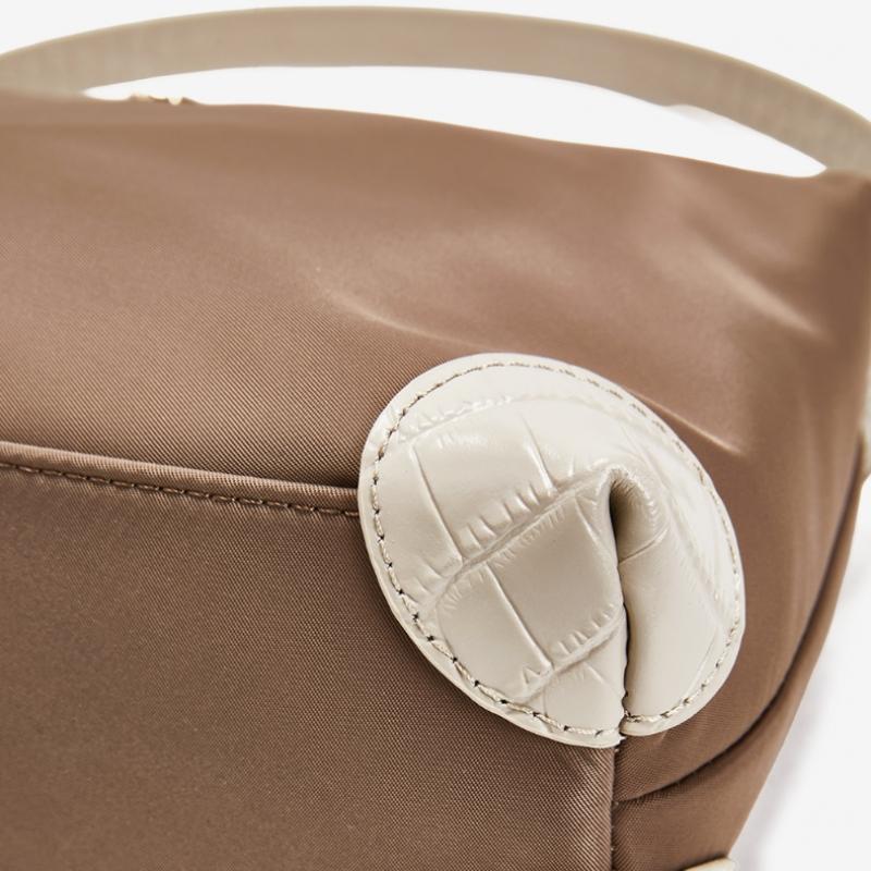 ESquire Collection ESquire Women S Nylon Chroni Shoulder Bag Beige
