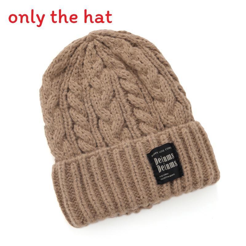 Knitted Hat Style With Letter Decor And Big Head Circumference For Casual Wear