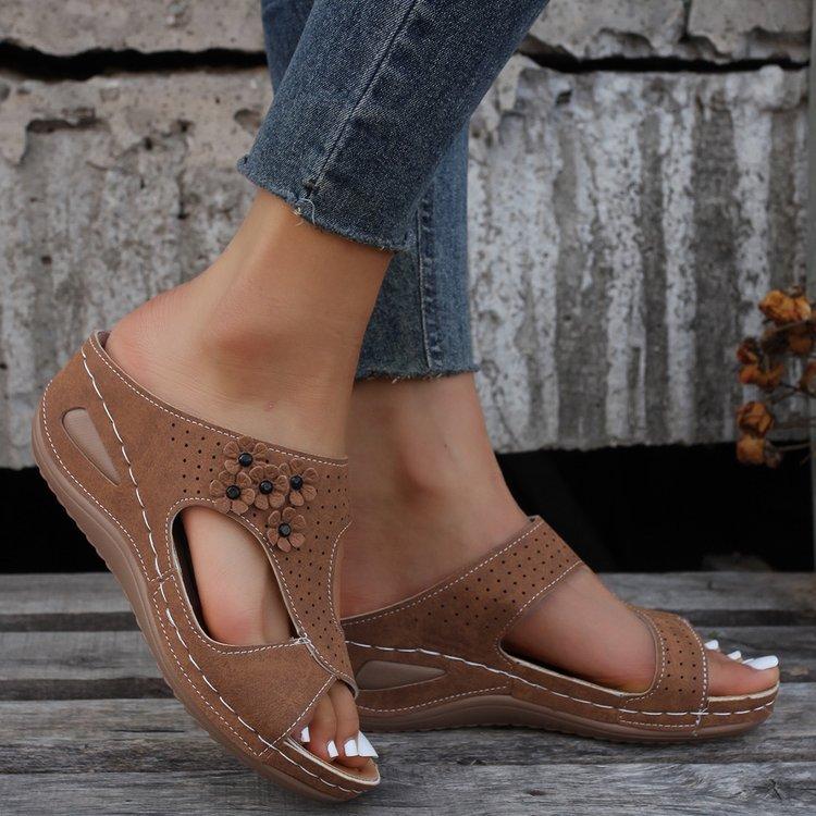 Foreign Trade 2025 Europe and America One-word Thick-bottomed Casual Retro Slope Heel Sandals Comfortable Open-toed Flowers 2025 New Models