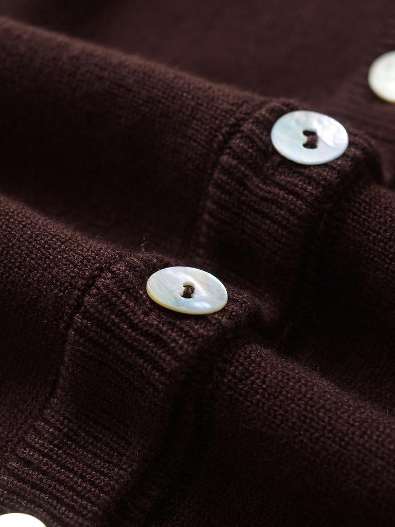 2024 Winter Women's V-Neck Long Sleeve Slim Knit Cardigan - European & American Style