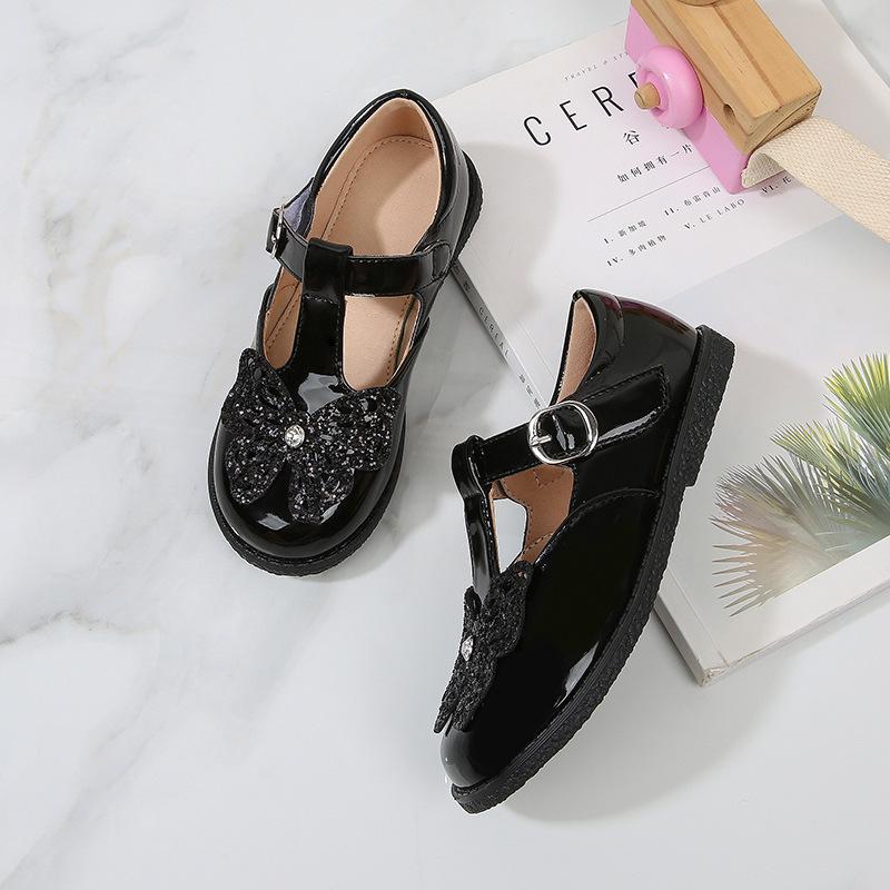 Děti Neformální Mary Janes pro svatební show 2024 New Butterfly Neklouzavé Dětské Dívčí Obuv Mělké ploché na suchý zip