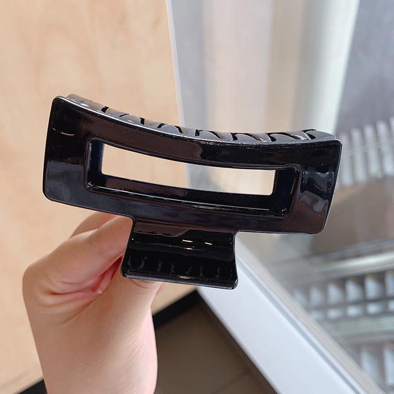 Elegant Large Hair Claw Clip for Thick Hair - High-End Korean Updo Shark Clip