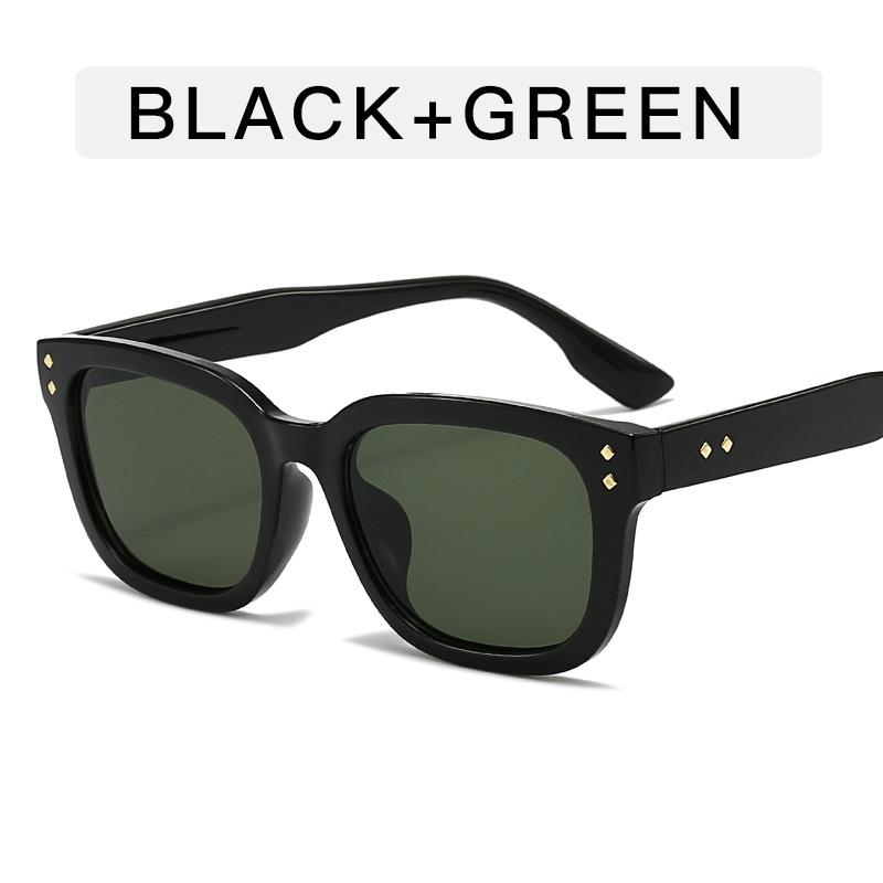 

Square Shape Sunglasses Women Vintage Style Rivets Decoration Sun Glasses Men High Quality Men’s Sunglass