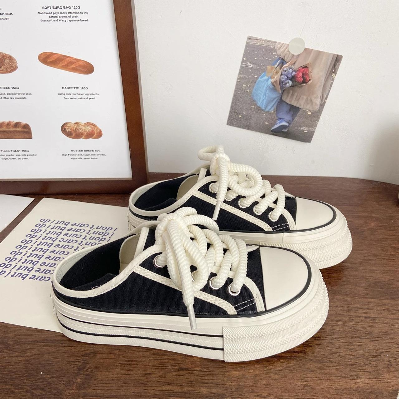 

2025 корейская версия дышащие осенние женские кеды, новые маленькие белые кеды летом, повседневные универсальные парусиновые кеды на толстой подошве, увеличивающие рост 35 чёрный