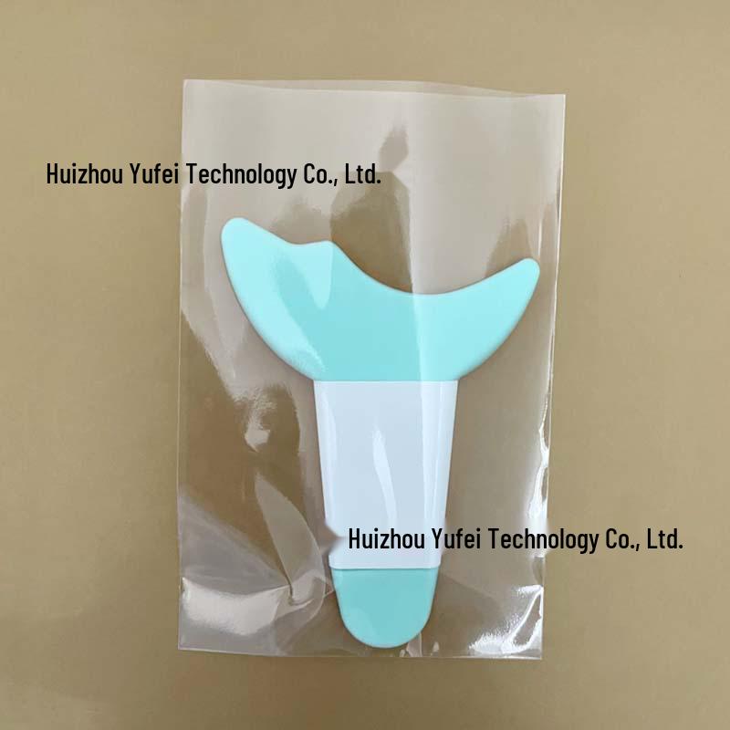 Silicone Eyeshadow Applicator & Shield: Multi-Functional Eyeliner Tool