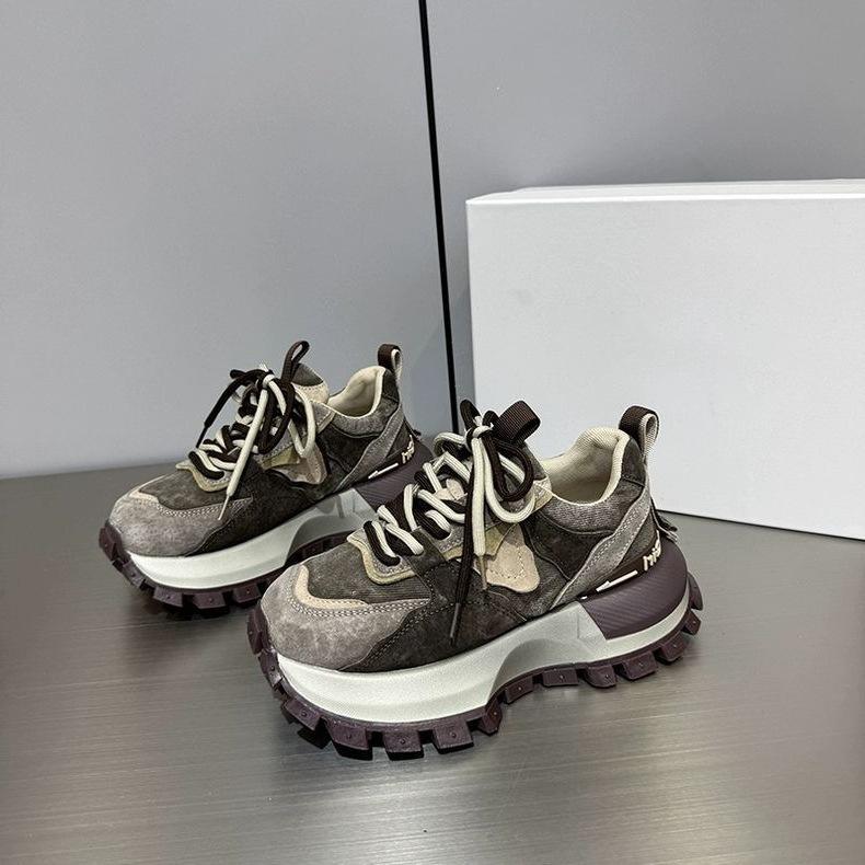 Thick-soled inner height increase Xiaobai 22 spring and autumn new dad shoes leather surface casual sports shoes