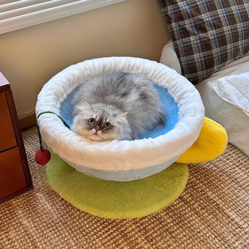 Plush Cup-Shaped Cat Sleeping Bed Winter Warm Coffee Mug House Semi-Enclosed Cozy Kitten Shelter Cute Feline Nap Sanctuary