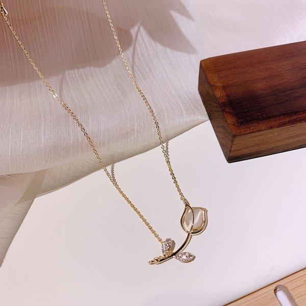 Romantic Cherry Blossoms Flower Necklace For Women Shiny Crystal Zircon Butterfly Flower Pearl Clavicle Chain Girl Party Jewelry