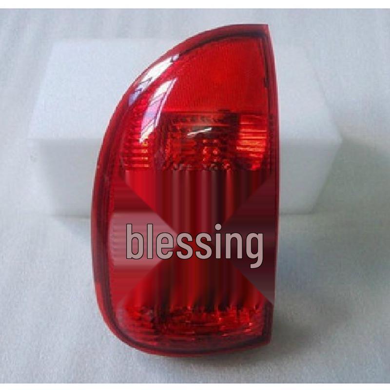 

Compatible Adapter for Buick Sailo Rear Taillight Assembly: Three-Box, SRV Wagon, and Two-Box Models Single Wiring with Bulb