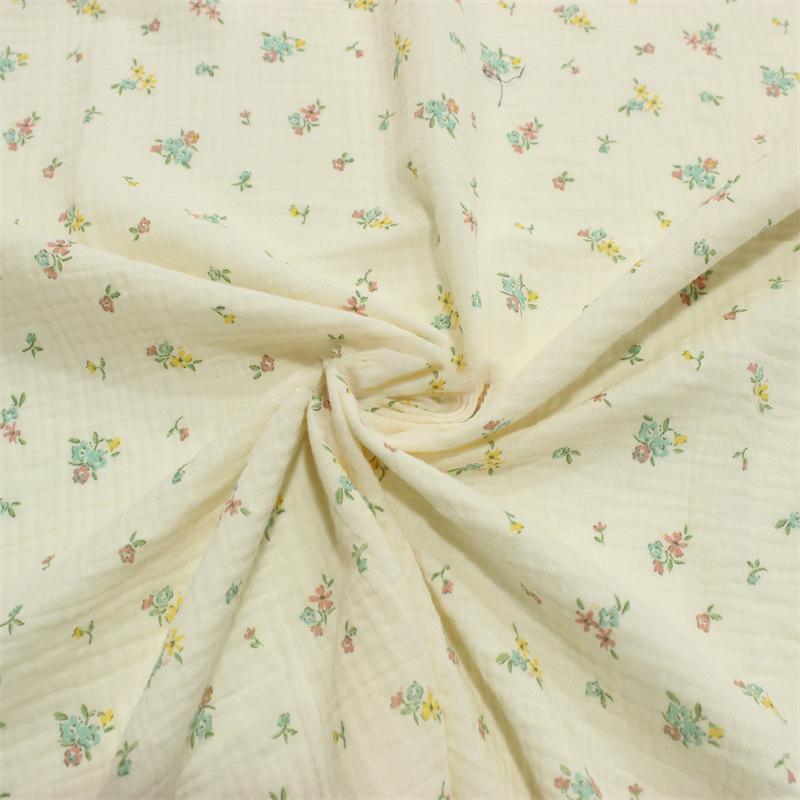 Reiner Baumwolle Weicher Doppellagiger Kreppstoff Kleinblumig Bedruckt zum Nähen von Pyjamas Hauskleidung Decken Handgemachte DIY Stoffe