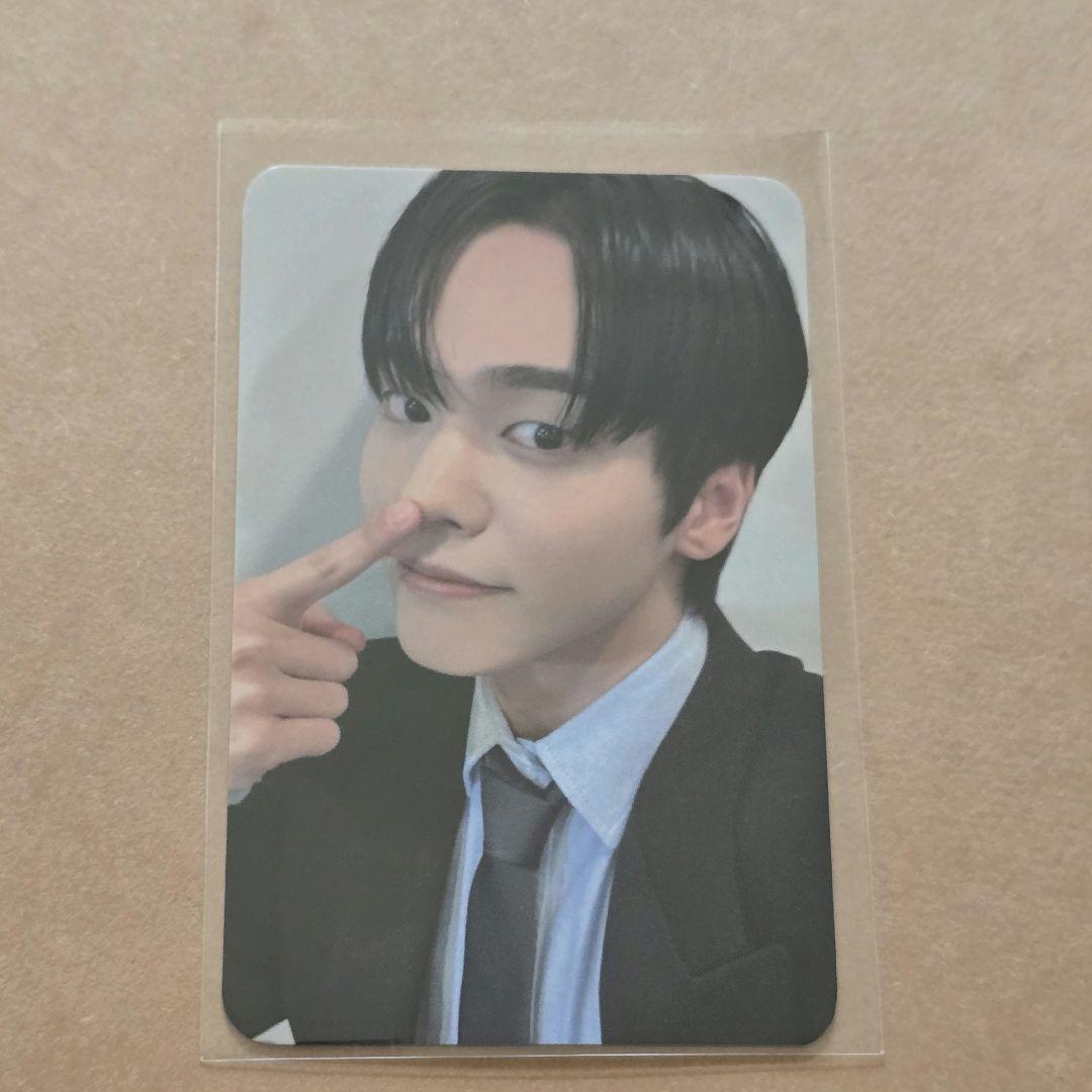 

[ИСПОЛЬЗОВАН] ONF Onenopu Everline Pop-up Trading Card Yuto U