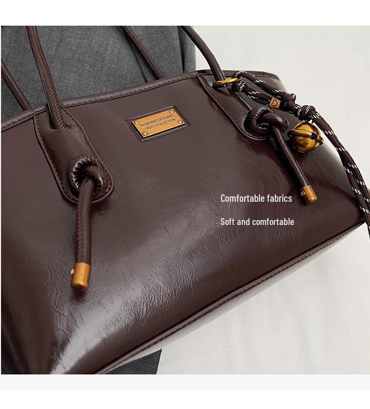 2024 Vielseitiger Pendler mit großer Kapazität: Französische Retro Damen Winter Schultertasche