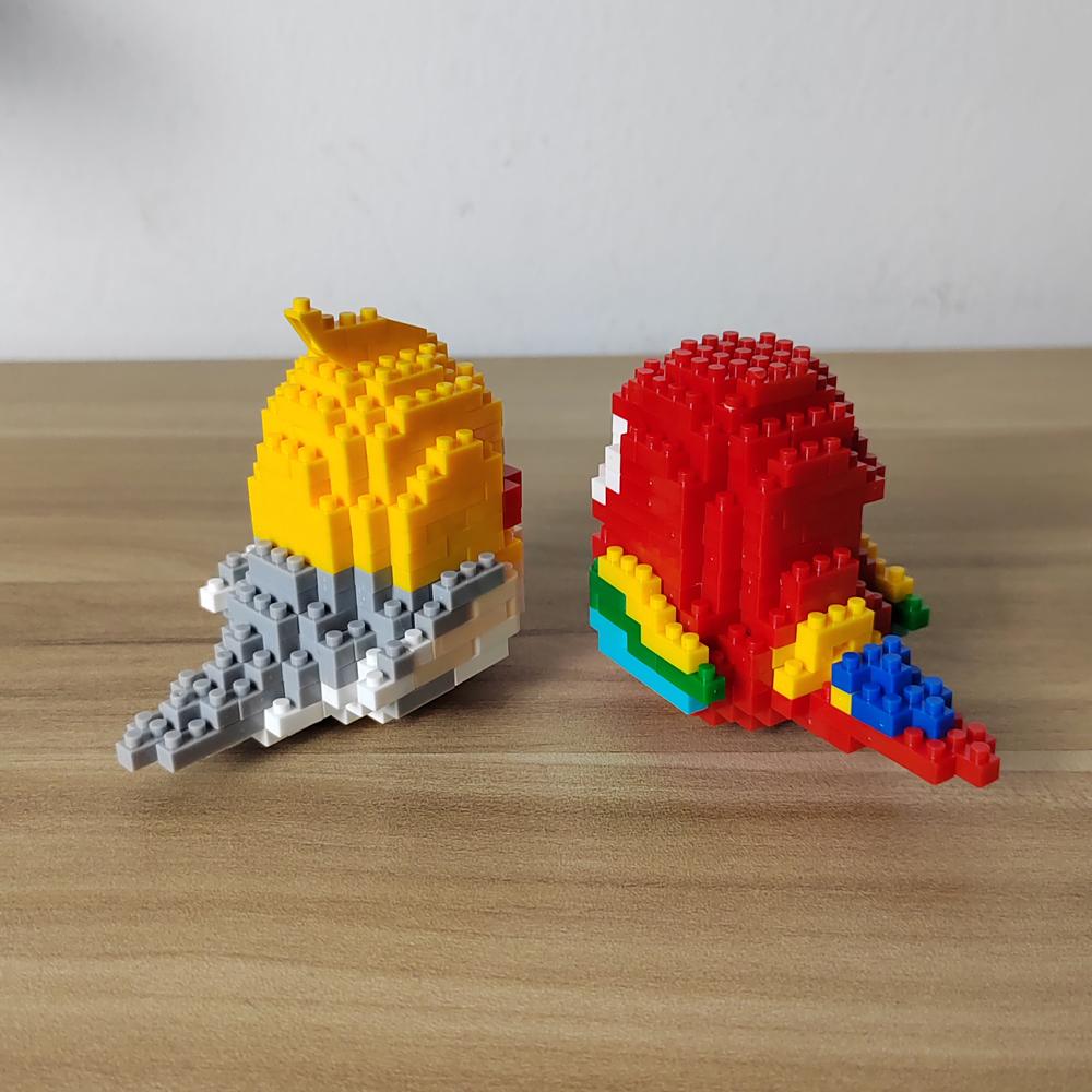 Parrot and Little Bird Building Blocks Toy:Adorable Design Visually Stimulating Desk Dcor Add a Touch of Nature to Your Spac