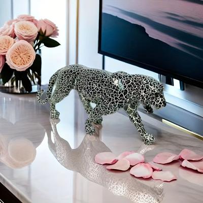 Modern Leopard Statue - Geometric Resin Cheetah Sculpture, Realistic Animal Decor For Home, Living Room, Bar, Cafe, Office