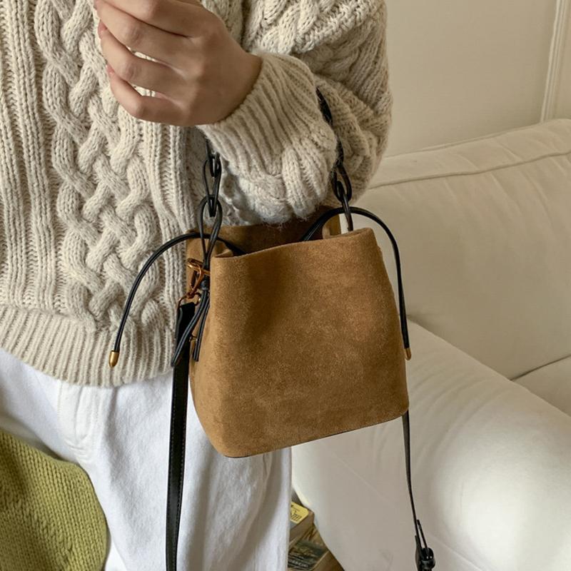 

Retro Green Suede Handbags Autumn Winter Women Woven Handheld Bucket One Shoulder Bag Casual Commute Crossbody Bags Party Clutch Mini(Max Length<20cm) коричневый
