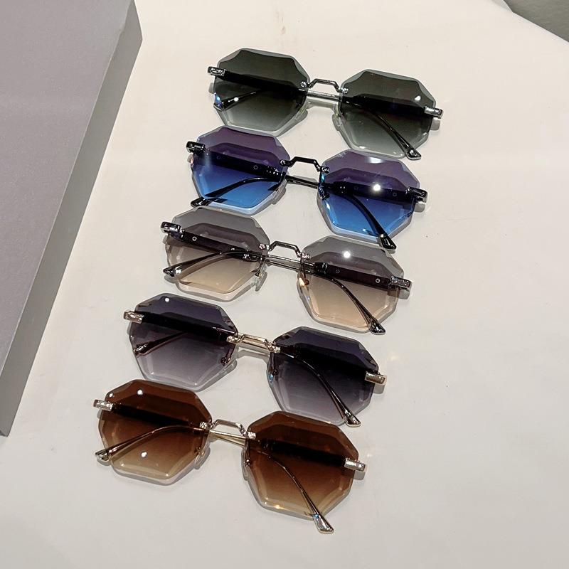 Non-polarized Europe and America Polygon Diamond Edge Trimming Rimless Sunglasses Men Women Fashion Ocean Slicemetal Frame Glasses