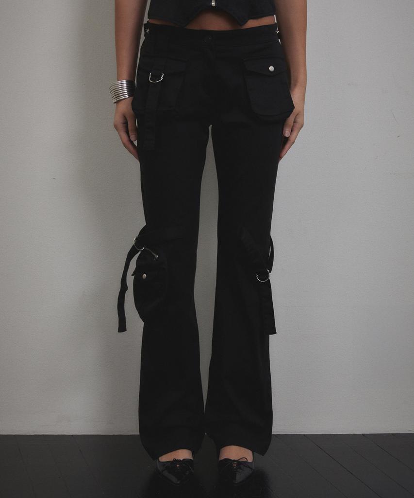 Bunteu Cargo Strap Pocket Pants (Black)