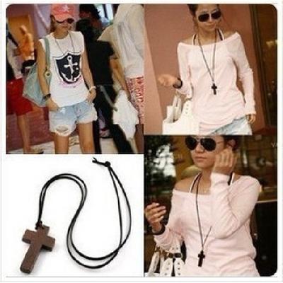 C116 Hot Sale Lee Hyori Same Style Leather Rope Wooden Cross Pendant Necklace Women's Sweater Chain