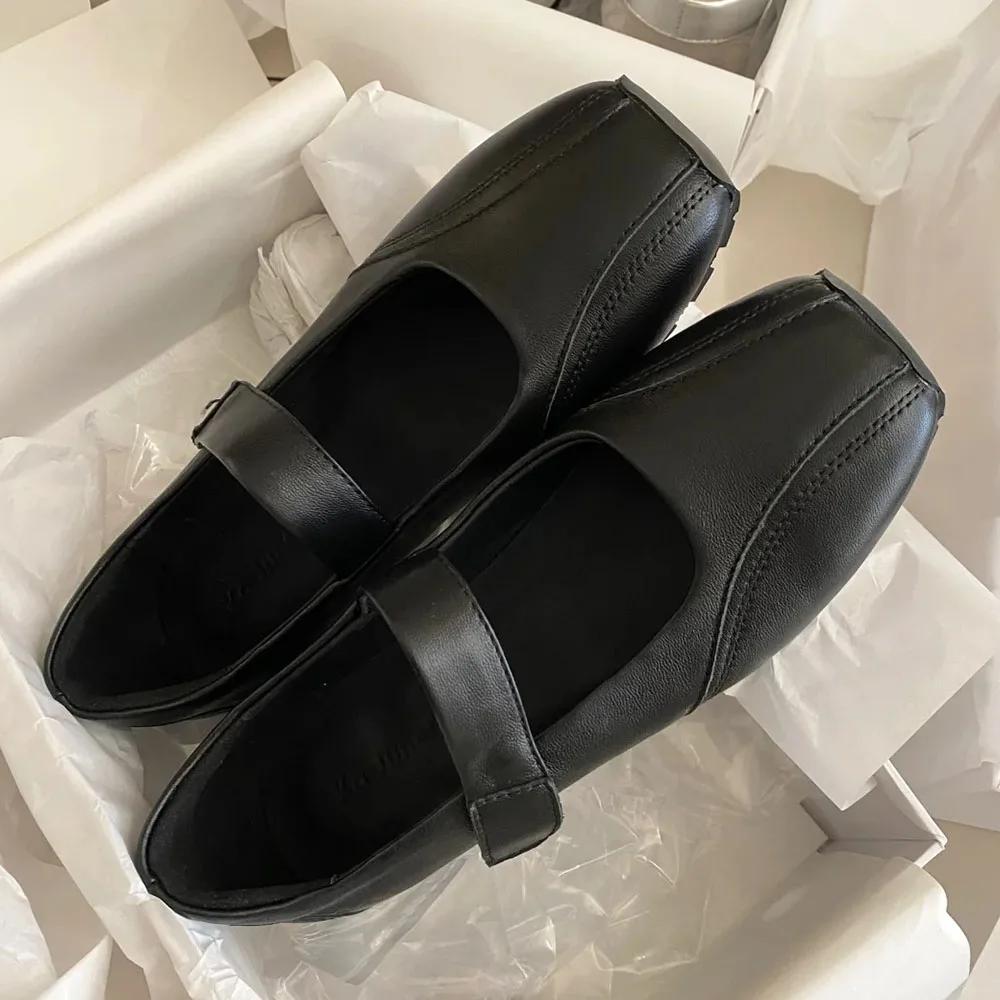 2025 Brand New Silver Ballerina Style Casual Flats Mary Janes Shoes Black Comfy Walking  Shoes Women Ballet Flats Daily Trainers