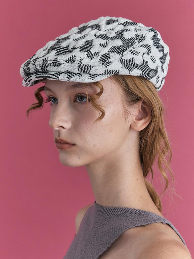 Poejidam Flat Cap In Iris Black