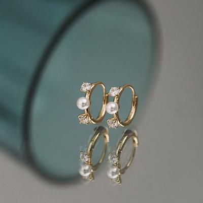 Pearl Gentle Wind Earrings for Women, Fashionable Light Luxury Retro French Earrings Exquisite Versatile Earbuds Trendy