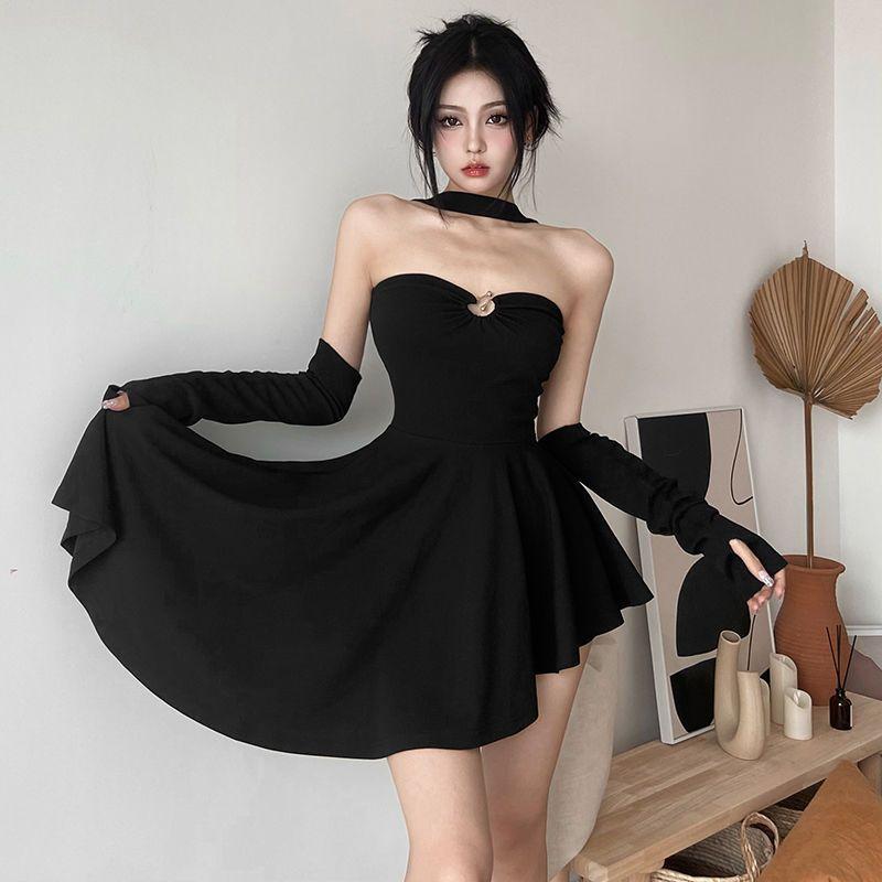 Black Gothic Off Shoulder Dresses Elegant Retro Slim Irregular Hem Women's Halter Dress with Sleeves