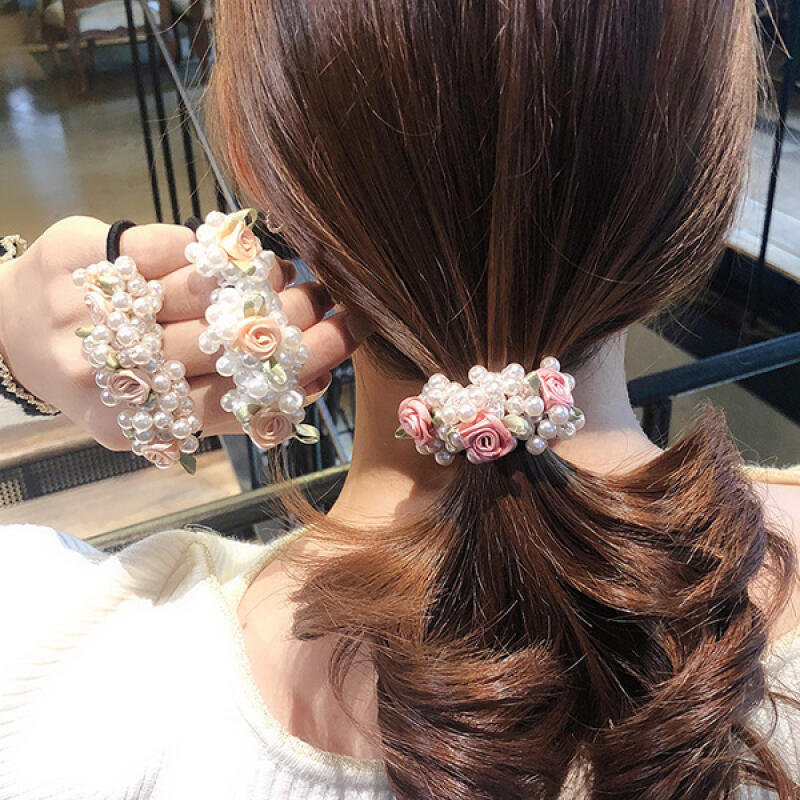 

Redon Flower Beaded Hairband beige